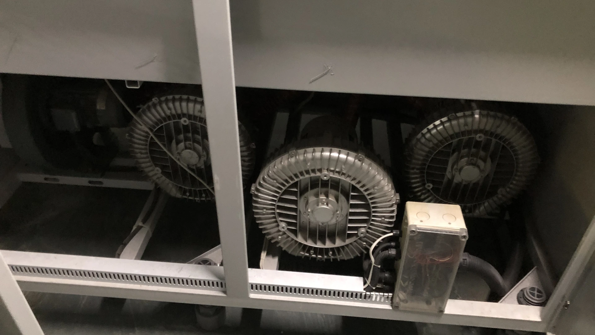 Why Clean Cooling Air Matters for High-Speed Blower Reliability